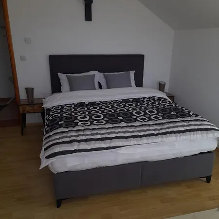 1 Holiday home