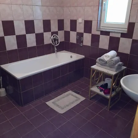 Holiday home 1 *