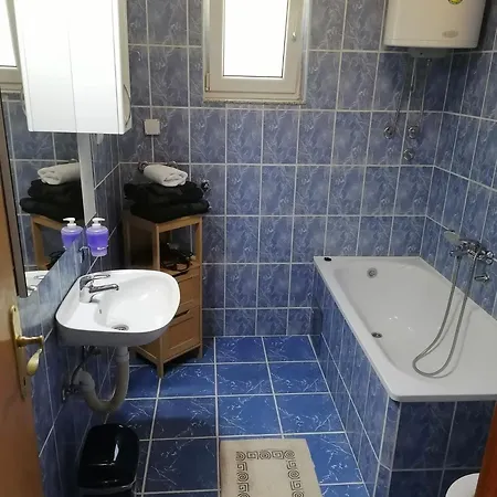 1 Holiday home